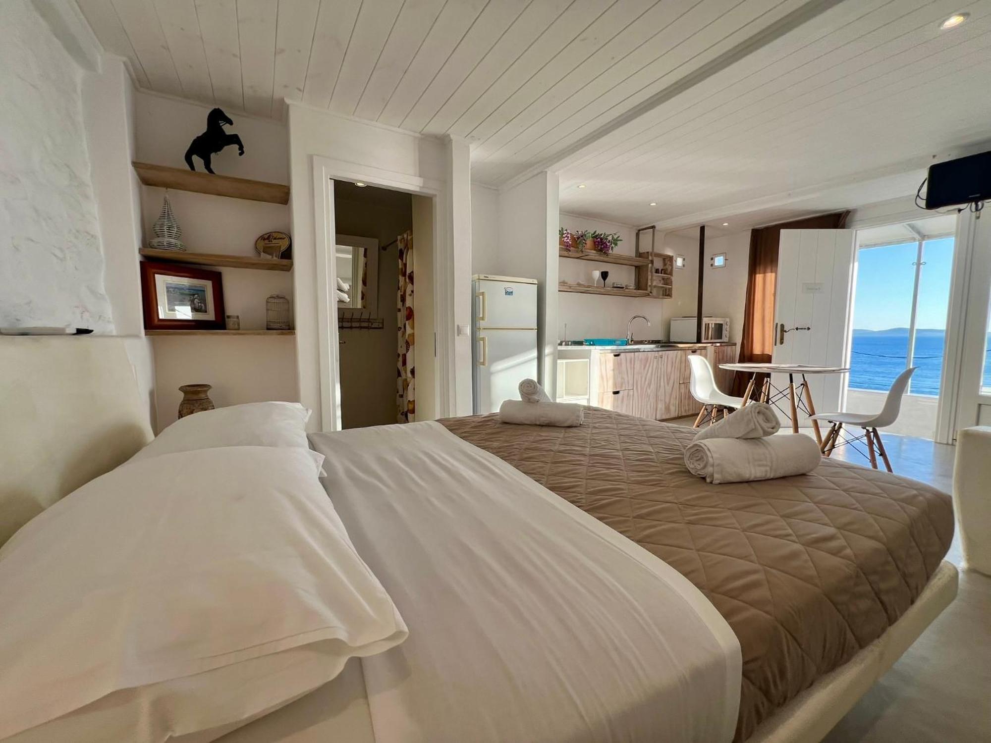 Mykonos Tourlos Nests - Sea View Escape Apartment Ngoại thất bức ảnh